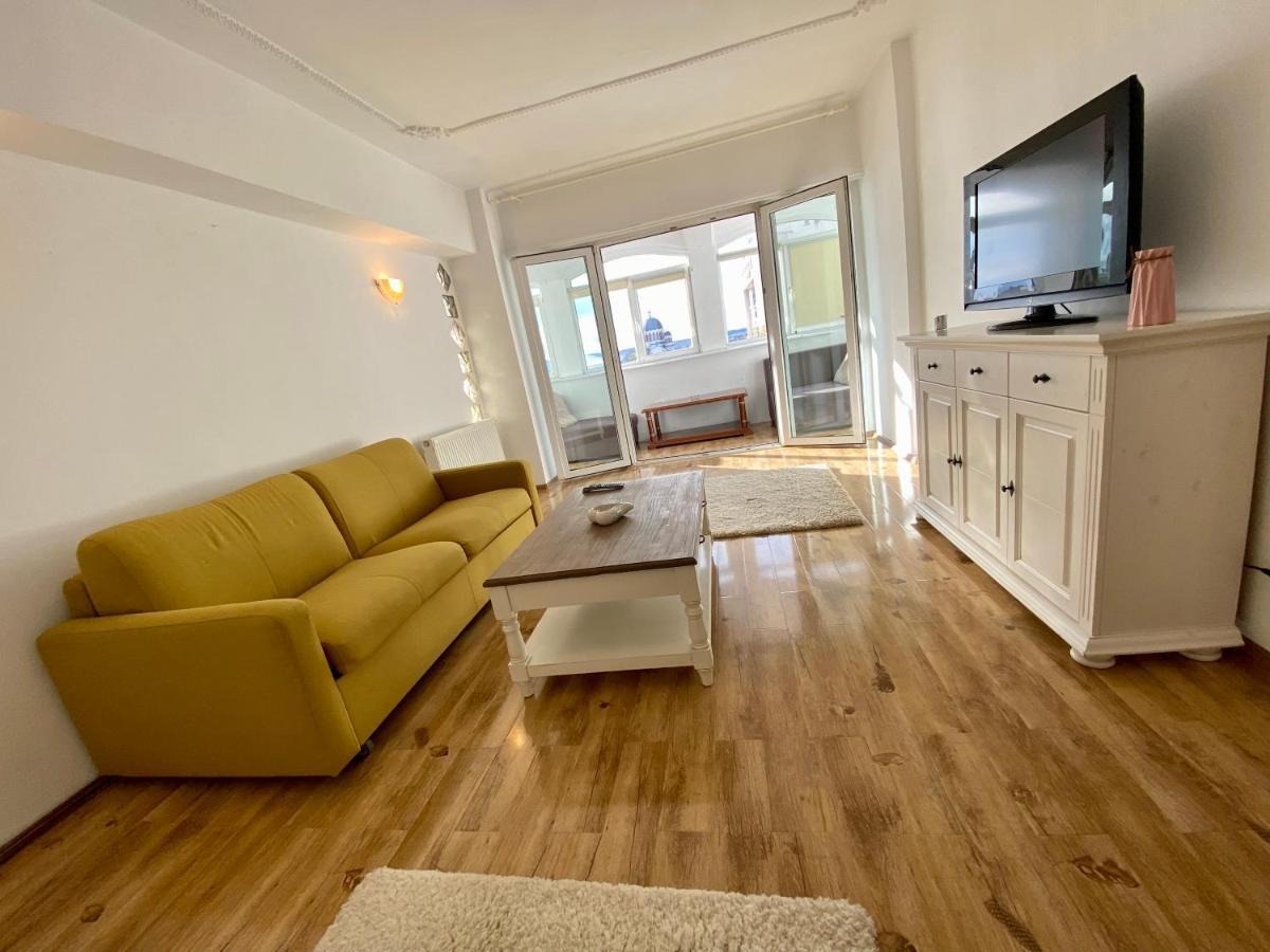 Downtown Apartment Craiova Exterior photo