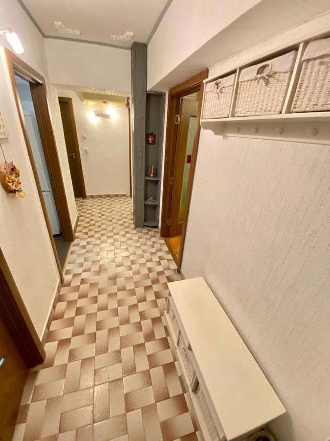 Downtown Apartment Craiova Exterior photo